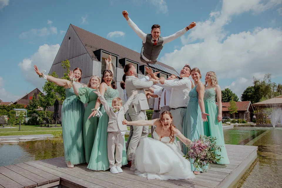Gruppenfoto Hochzeitsgesellschaft Lenderstuben Balzhausen